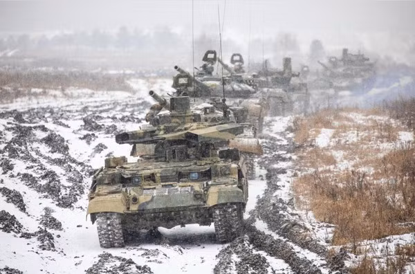 Việc kiểm tra để bảo đảm khả năng phản ứng thích hợp và giảm leo thang các hoạt động chuẩn bị quân sự, của những lực lượng quá khích gần biên giới chung của Nga và Belarus”; hết lời dẫn.