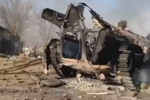 Đánh giá về số lượng cột khói bốc lên, dự đoán pháo binh của quân đội Nga đang tác chiến khá chặt chẽ. Đồng thời có thể thấy những chiếc xe bọc thép của Ukraine tại đây bị xé nát; điều này càng khẳng định hoạt động của Quân đội Ukraine tại đây thực sự rất khó khăn. 