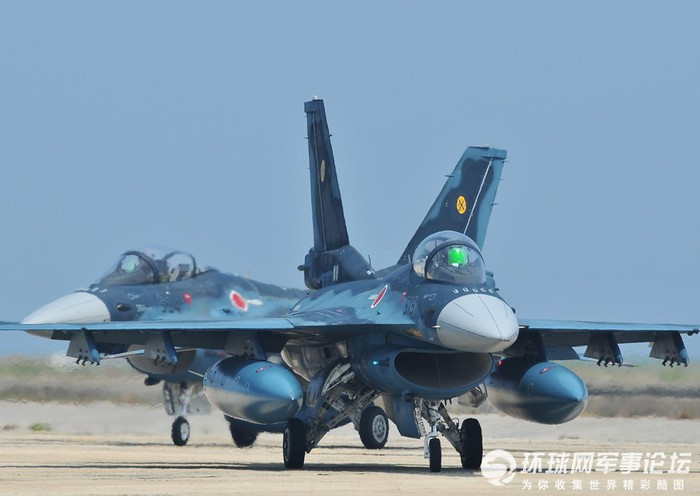 Theo thông tin của tờ Kyodo News ngày 11/10, Bộ Quốc phòng Nhật Bản cho biết đến thời điểm hiện tại chưa có báo cáo nào về thương tích hoặc thiệt hại tài sản dưới mặt đất do vụ việc trên gây ra. JASDF cũng quyết định tiến hành kiểm tra tất cả các máy bay và xem có bộ phận nào khác rơi khỏi máy bay hay không.