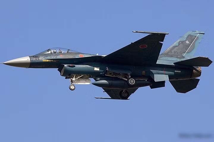JASDF cũng cho biết, một máy bay F-2 khác đã được triển khai ngay lập tức để thay thế cho chiếc máy bay chiến đấu F-2 bị hư hỏng để thực hiện nhiệm vụ ngăn chặn. Bộ Quốc phòng Nhật Bản cho biết trong một tuyên bố: “Chúng tôi rất tiếc vì đã gây ra mối lo ngại cho cư dân địa phương và công chúng”.