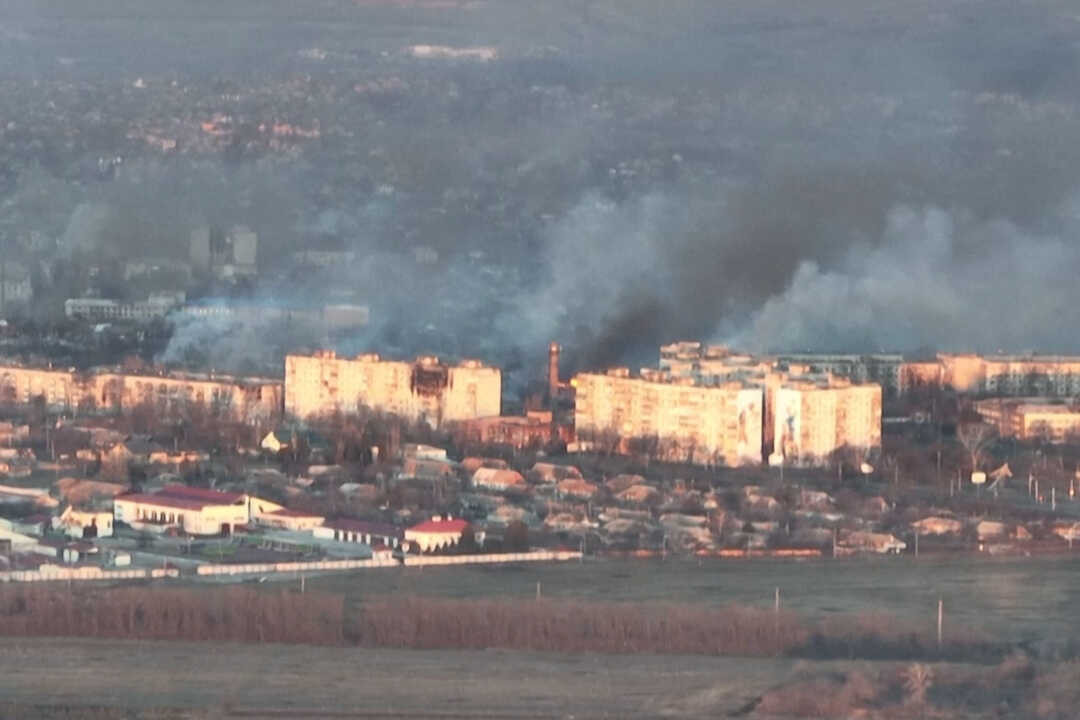 Chiến thuật tác chiến của quân đội Nga đơn giản và thiên về sức mạnh hỏa lực, đôi khi có vẻ thiếu linh hoạt; nhưng chiến thuật này vẫn hiệu quả nhất trên chiến trường Ukraine. Ngay cả khi Ukraine nhận được rất nhiều hỗ trợ tình báo từ Mỹ, Anh và các nước phương Tây khác trong chiến đấu, thì hỏa lực ác liệt của quân đội Nga vẫn chiếm ưu thế hơn tất cả.