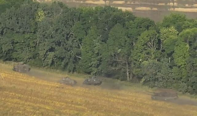 Tuy nhiên sau khi Quân đội Nga ở Kursk được củng cố và tăng cường các đơn vị tinh nhuệ, được trang bị vũ khí hạng nặng, Quân đội Ukraine đã tăng số lượng xe tăng cho các lực lượng tấn công để có thể đối phó và tiếp tục đột kích. Trong đó có Lữ đoàn xe tăng 17.