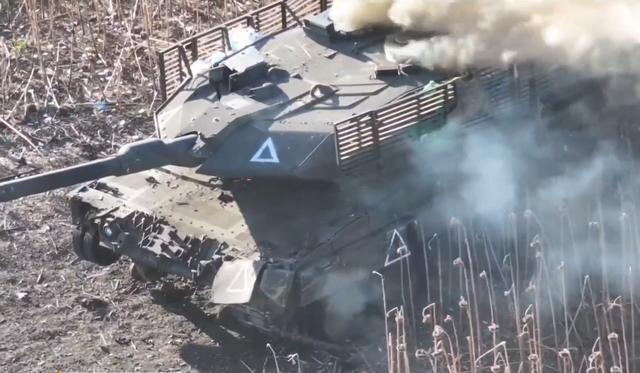 Do tổng cộng chỉ có 10 chiếc Strv-122, nên không thể đủ biên chế cho một tiểu đoàn tăng, nên Quân đội Ukraine rút số xe tăng Leopard 2A6 còn lại của Lữ đoàn bộ binh cơ giới 47 (21 xe) để chuyển giao cho Lữ đoàn bộ binh cơ giới 21.