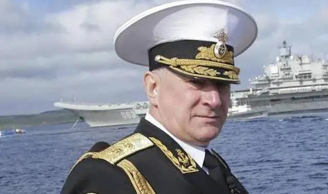 Trong bối cảnh như vậy, Hải quân Nga đã bị “mất mặt”, đồng thời cũng kích động khả năng chiến đấu của nhiều nước chống lại Quân đội Nga. Chính trong hoàn cảnh đó, Điện Kremlin có một lựa chọn “bất đắc dĩ”, đó là cách chức Tướng Yevmenov khỏi chức vụ và thay thế ông bằng Tướng Moiseyev.