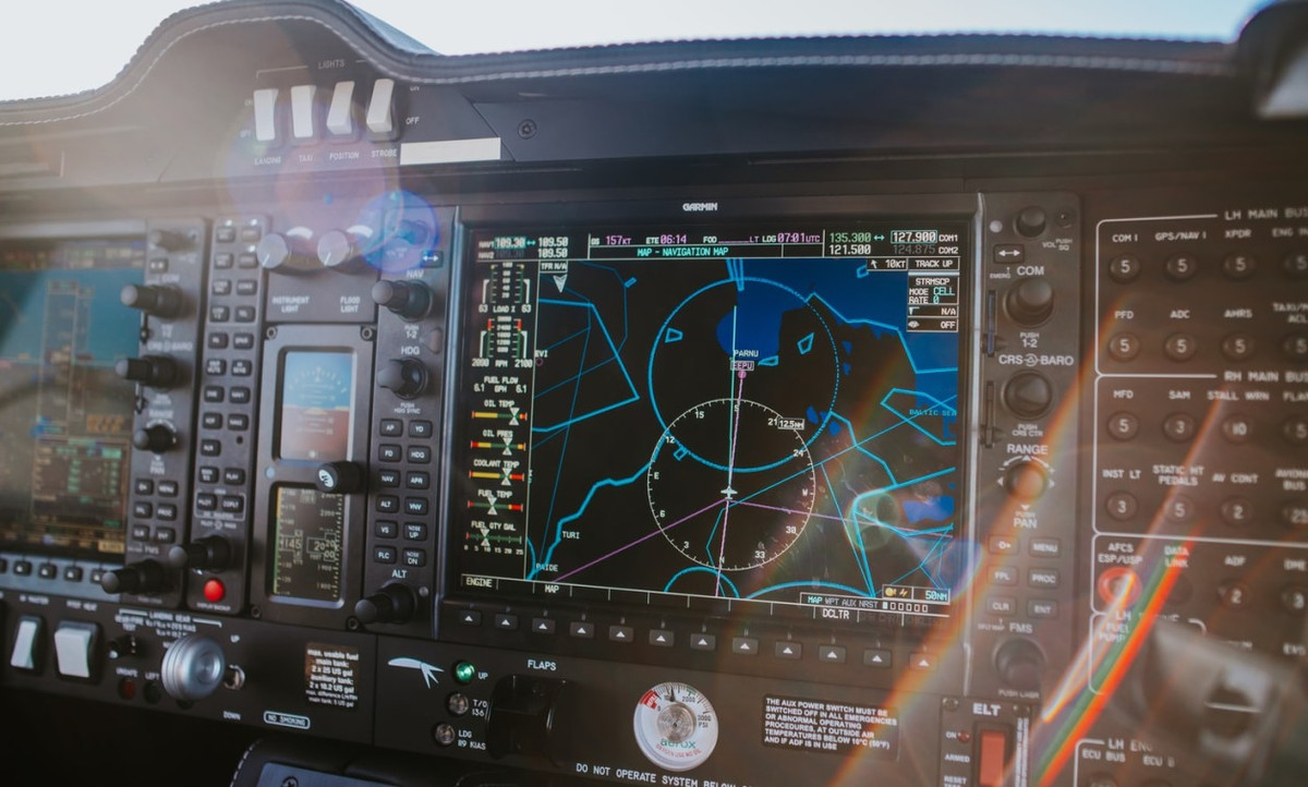 Việc gây nhiễu tín hiệu GPS của Nga cũng ảnh hưởng đến các loại đạn dẫn đường chính xác khác của Ukraine, dựa vào việc dẫn đường vệ tinh, như đạn pháo 155mm M982 Excalibur hoặc bom lượn JDAM-ER. Ảnh:TG@Vadim.