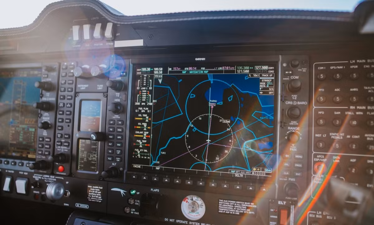 Việc gây nhiễu tín hiệu GPS của Nga cũng ảnh hưởng đến các loại đạn dẫn đường chính xác khác của Ukraine, dựa vào việc dẫn đường vệ tinh, như đạn pháo 155mm M982 Excalibur hoặc bom lượn JDAM-ER. Ảnh:TG@Vadim.