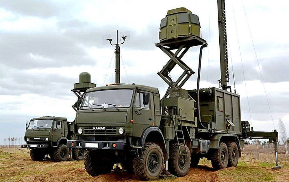 Thứ ba, thiết bị tác chiến điện tử của Nga bắt đầu tích cực gây nhiễu hệ thống định vị toàn cầu GPS, sử dụng dẫn đường chính xác cho tên lửa HIMARS, bom JDAM của Ukraine. Việc Nga gây nhiễu tín hiệu GPS đã trở thành vấn đề “đau đầu” với Mỹ và Ukraine. Ảnh: Military.