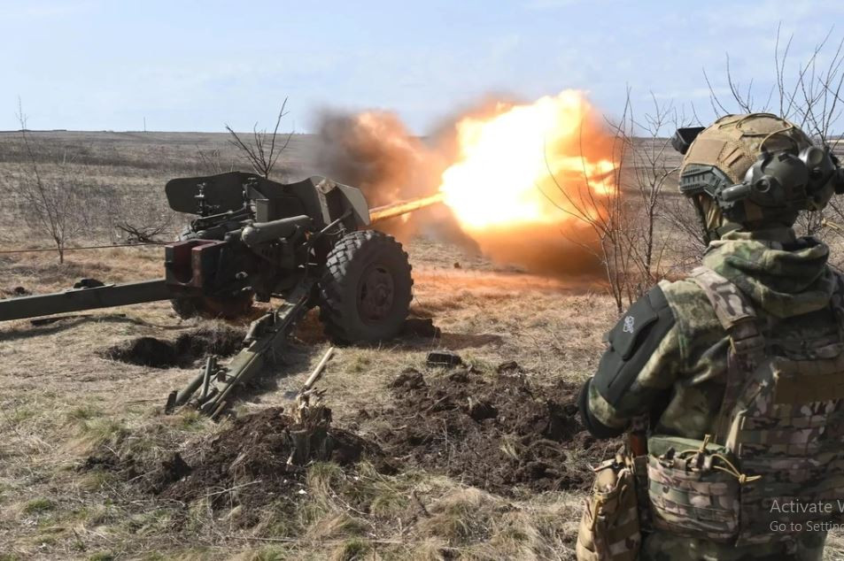 Tính đến ngày 11/10, truyền thông Nga đưa tin, Quân đội Nga đã tái chiếm Liubimovka. Sau đó, Quân đội Nga tiếp tục bao vây làng Zelenyi Shlyakh về phía đông. Hai đơn vị của Lữ đoàn Thủy quân lục chiến 155 đã san phẳng quân Ukraine phòng thủ ở ngã ba ngôi làng này. 