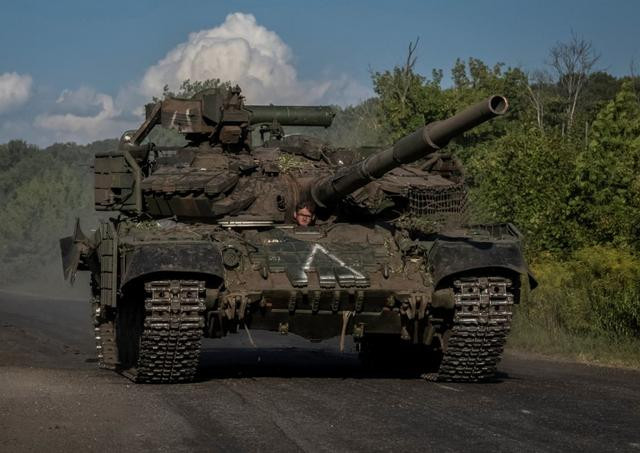 Sau trận giao tranh ác liệt vào tháng 10, Quân đội Nga đã tiếp cận các khu vực quan trọng như tuyến phòng thủ Pokrovsk-Kurakhove-Ugledar ở nam Donetsk, Kupyansk ở Kharkov; Toretsk, Chasov Yar tại Donetsk. Tại khu vực Kursk, Quân đội Nga cũng dồn quân Ukraine vào diện tích chỉ 600 km2. Chuỗi diễn biến này cho thấy, Quân đội Nga đang dần tiếp cận các mục tiêu chiến lược, nhưng đồng thời cũng đang phải đối mặt với những thách thức rất lớn.