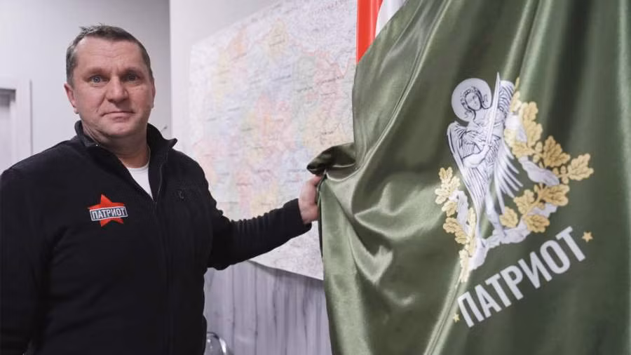 Tóm lại, nếu lính tên lửa phòng không Ukraine, thực sự được điều động sang bộ binh, điều này sẽ báo hiệu sự đánh giá lại về các ưu tiên quân sự quan trọng của Kiev; có thể họ sẵn sàng để hổng phòng không ở tuyến sau, trước các mối đe dọa trên không, mà ưu tiên cho khu vực tiền tuyến, đang bị sụp đổ nhanh chóng hơn bất cứ lúc nào. 