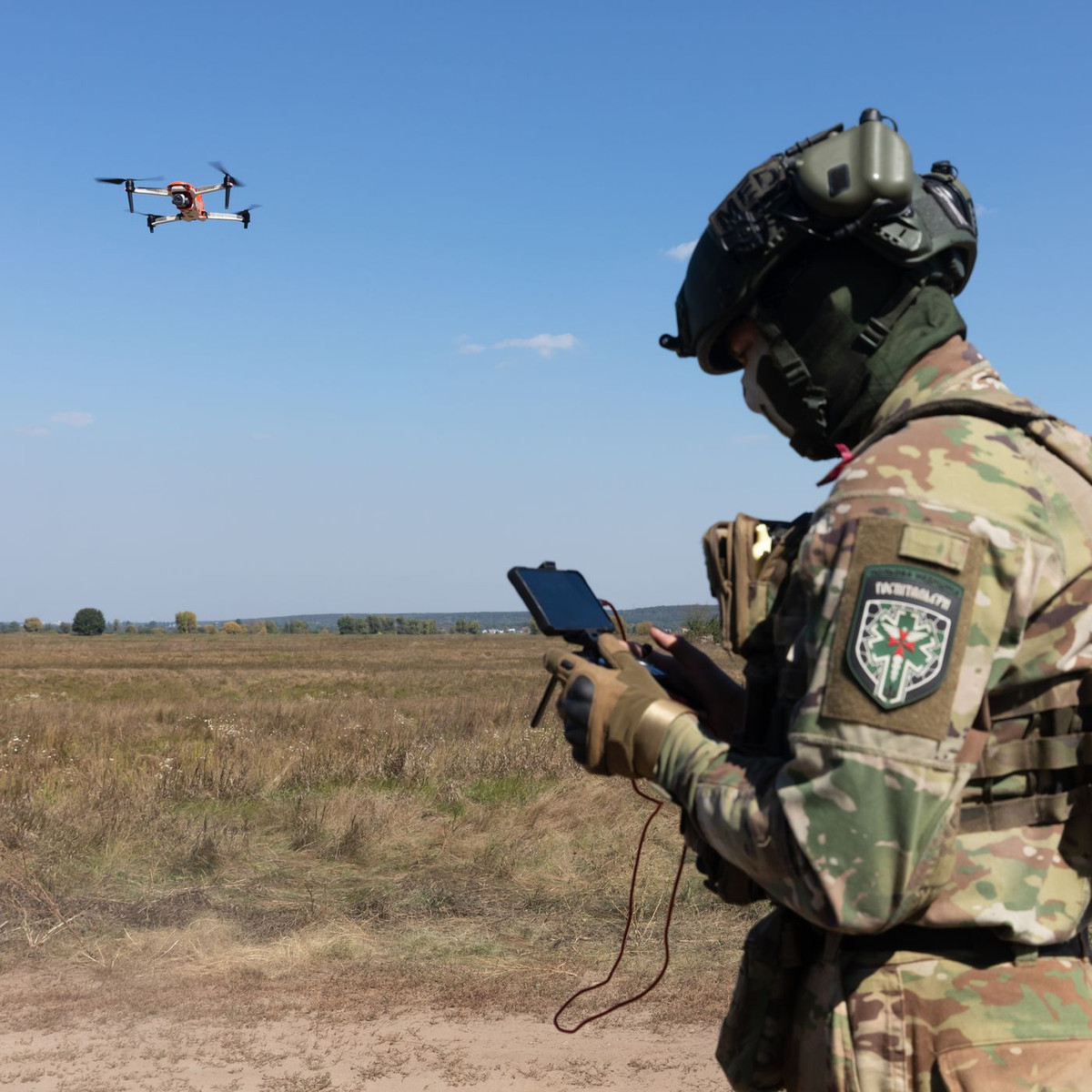 Ngày nay, có rất nhiều UAV chiến đấu trên bầu trời Ukraine, nên các cuộc va chạm trên không giữa chúng đã diễn ra thường xuyên. Trận đấu tay đôi nổi tiếng đầu tiên diễn ra vào tháng 10/2022, khi một chiếc UAV 4 trục của Ukraine đã đâm vào một chiếc UAV 4 trục của Nga, khiến chiếc UAV của Nga bị rơi. 