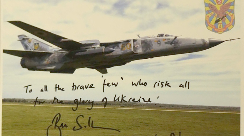 Bộ Tổng tham mưu Quân đội Ukraine tuyên bố rằng, Lực lượng Không quân Ukraine đã thực hiện hơn chục cuộc tấn công vào quân đội Nga, nhắm vào các nơi tập trung binh lực, hệ thống phòng không và kho hậu cần của Quân đội Nga. Các đơn vị pháo binh và sở chỉ huy của Nga cũng bị trúng đạn của Ukraine.