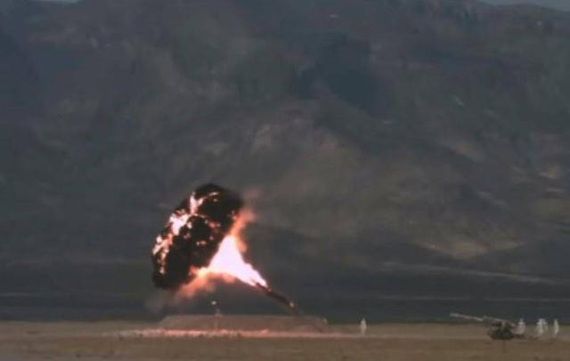 Cùng với việc tổ chức tấn công dữ dội bằng hỏa lực pháo binh và UAV tự sát vào lực lượng Ukraine phòng ngự tại Bakhmut; Quân đội Nga còn thực hiện chế áp mạnh mẽ hệ thống thông tin liên lạc. Trước đó, Nga đã phá hủy một thiết bị sóng ngắn, dùng để bảo đảm hoạt động của hệ thống liên lạc Starlink ở khu vực Bakhmut và Soledar.