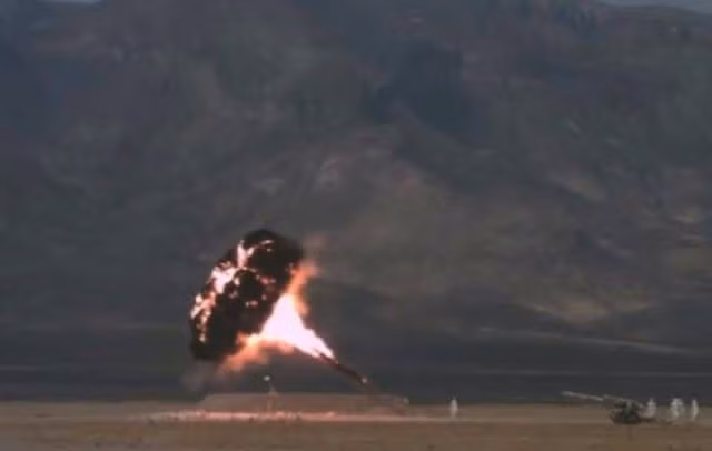 Cùng với việc tổ chức tấn công dữ dội bằng hỏa lực pháo binh và UAV tự sát vào lực lượng Ukraine phòng ngự tại Bakhmut; Quân đội Nga còn thực hiện chế áp mạnh mẽ hệ thống thông tin liên lạc. Trước đó, Nga đã phá hủy một thiết bị sóng ngắn, dùng để bảo đảm hoạt động của hệ thống liên lạc Starlink ở khu vực Bakhmut và Soledar.