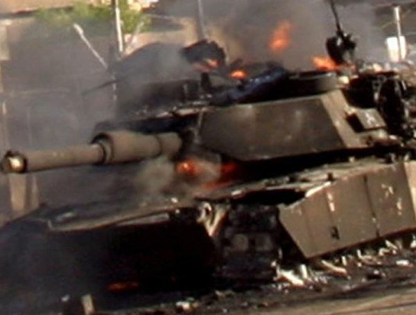 Ví dụ, du kích Houthi của Yemen đã sử dụng tên lửa chống tăng AT-4 để tiêu diệt xe tăng M1A2 của Saudi Arabia, trực tiếp dẫn đến vụ nổ khoang chứa đạn của xe. Ngoài ra, M1A2 của Quân đội Mỹ cũng bị phá hủy bởi nhiều loại vũ khí chống tăng khác nhau. 