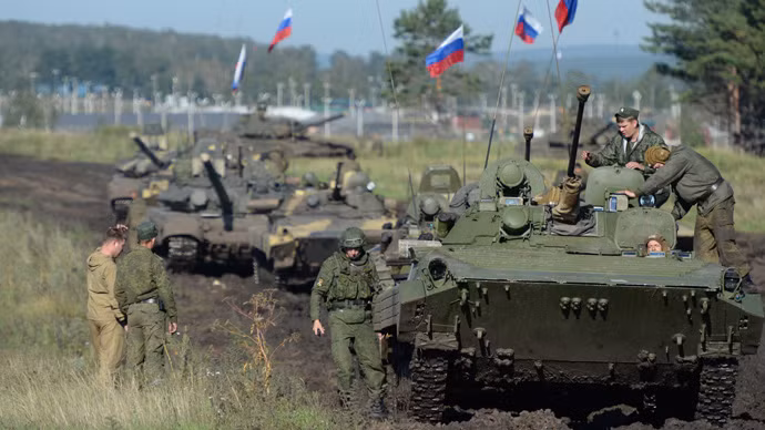 Bài báo trên tờ "An ninh và Quốc phòng Châu Âu" phân tích rằng, pháo cỡ vừa và nhỏ có thể giết người trên phạm vi rộng, đồng thời cũng có thể dựa vào mật độ hỏa lực để tiêu diệt xe tăng địch. Hai kịch bản sử dụng này phổ biến trong xung đột Nga-Ukraine.
