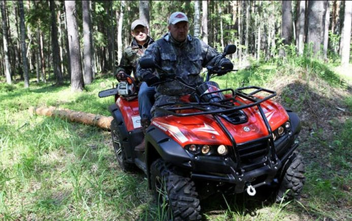 Theo các chuyên gia, những sai lầm của Ukraine trong chiến lược phòng thủ cũng là điều hiển nhiên. Các quyết định chiến thuật quá tự tin và đánh giá thấp khả năng đổi mới của Quân đội Nga, đã khiến Ukraine thường xuyên phải chịu thất bại trên chiến trường.