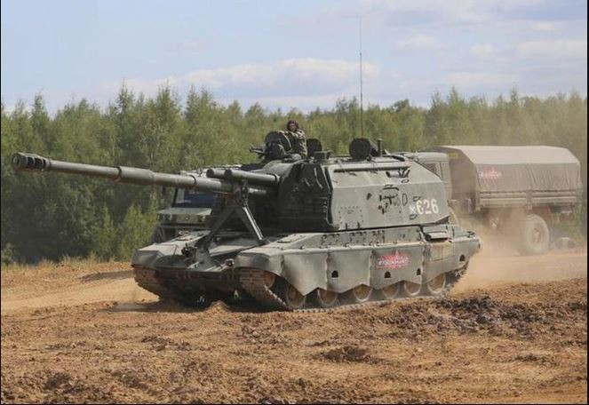 Nhân tố bí mật trên 2S19M2 vẫn là bộ xử lý trung tâm KUMZ và biến thể nâng cấp của hệ thống điều khiển hỏa lực ASUNO-M. Ngoài ra, 2S19M2 còn được trang bị hệ thống lái tự động ARMV, cùng với đó là hệ thống điều hòa không khí mới AP18DM.