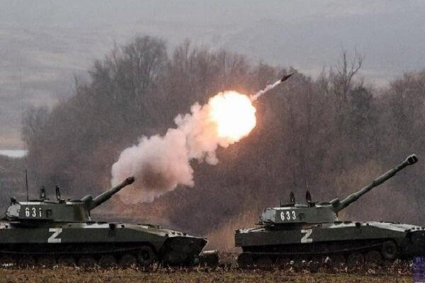 Ngược lại, các loại pháo kiểu cũ ở các mặt trận khác, lại đóng rất nhiều vai trò, ví dụ như khi Nhà máy thép Mariupol bị bao vây cách đây một thời gian, các loại pháo tự hành 2S1 kiểu cũ của quân đội Nga thậm chí còn được sử dụng bắn ngắm trực tiếp tầm gần và thể hiện sức mạnh kinh hoàng. 