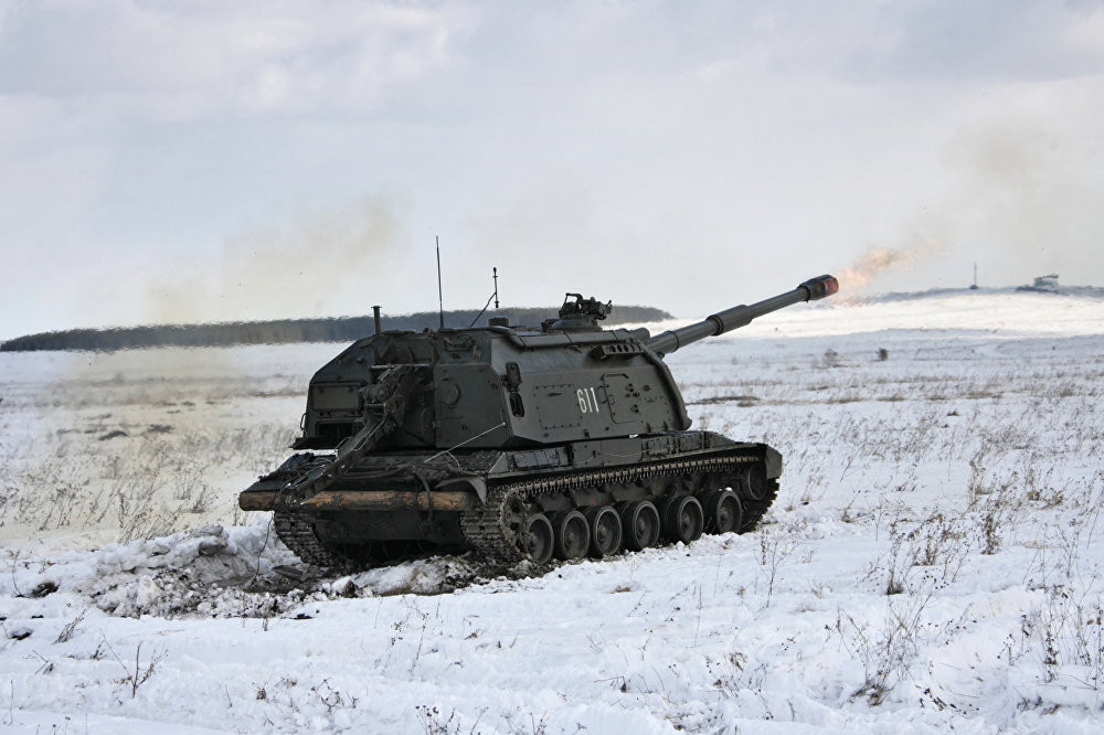 Bên cạnh đó, hệ thống điều khiển, hệ thống định vị và định hướng tự động 2S19 cũng kém hiện đại hơn M109A6; khả năng tác chiến độc lập kém, hệ thống thủy lực và đạn dược không được sắp xếp ngăn nắp, khả năng sống sót trên chiến trường thấp; không có thiết bị tự chẩn đoán lỗi và khả năng bảo trì kém.