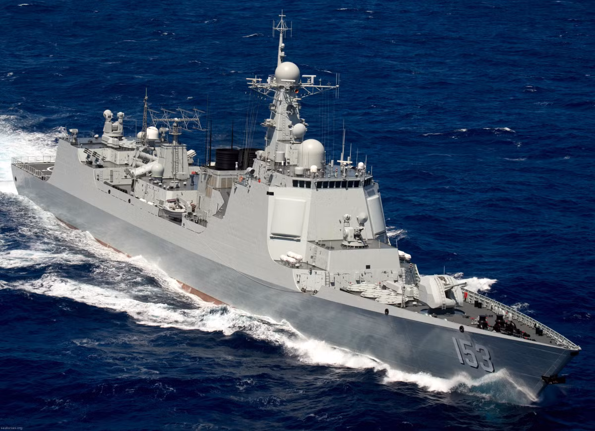 Tại khu vực châu Á - Thái Bình Dương, cũng có các tàu chiến lớn của Nga, nhưng chúng tương đối cũ và đều được đóng dưới thời Liên Xô. Có thể thấy, khu vực Đông Á là một trong những khu vực nhạy cảm hơn trên thế giới. 