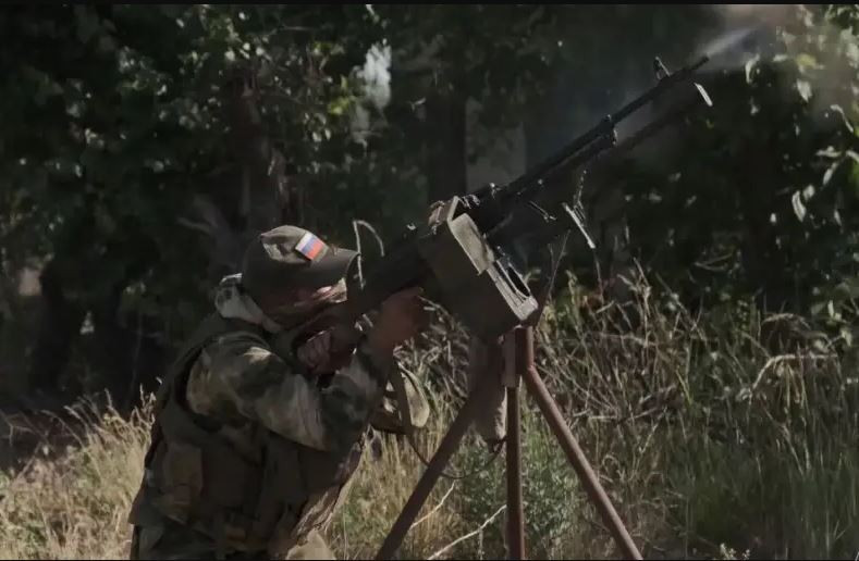 Các chuyên gia Ukraine thân cận với giới phân tích Mỹ nhắc nhở rằng, “Quân đội Nga càng đột phá sâu theo hướng này về phía Tây và Tây Bắc, thì việc chiếm Toretsk và Chasov Yar sẽ càng dễ dàng và thuận lợi hơn, đặc biệt là ở bối cảnh tuyến giao thông huyết mạch từ Pokrovsk đi Konstantinovka”.