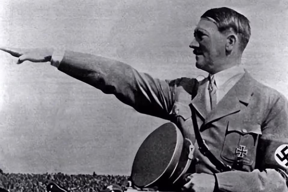 Sự tự tin mù quáng của Hitler đã không để ông ta có được “nụ cười cuối cùng”; trên thực tế, từ lúc phát động chiến tranh, số phận của ông đã được định sẵn là kết thúc trong thất bại. Có lúc, Hitler đã tiến rất gần đến thành công.