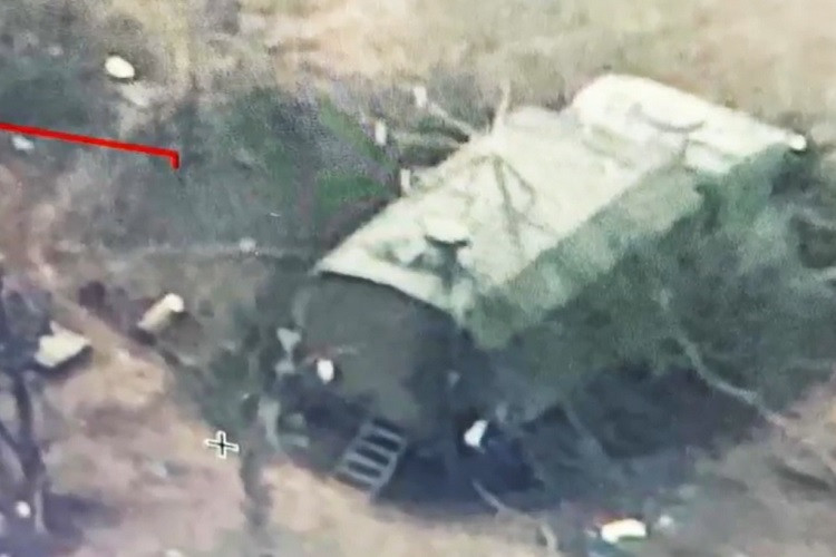 Tờ Hoàn Cầu cũng cho biết, hiện Ukraine cũng đã áp dụng các biện pháp đối phó tương ứng, chẳng hạn như cung cấp hệ thống dự phòng và điều khiển thủ công cho UAV cảm tử để tiến hành trinh sát ở các mục tiêu trước khi tấn công.