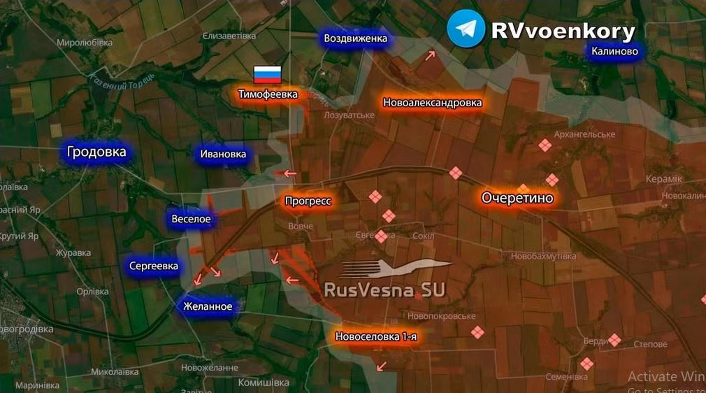 Ở phía bên kia, quân Ukraine bắt đầu nhanh chóng xây dựng các trận địa phòng ngự, dựa vào các con sông Kazenny Torets và Zhuravka làm tuyến phòng thủ tự nhiên. Tuyến phòng thủ này rõ ràng sẽ trở thành tuyến kháng cự tiếp theo của Quân đội Ukraine trên hướng này. (Nguồn ảnh: cm.163, Topwar, Ukrinform, RVvoenkory). 