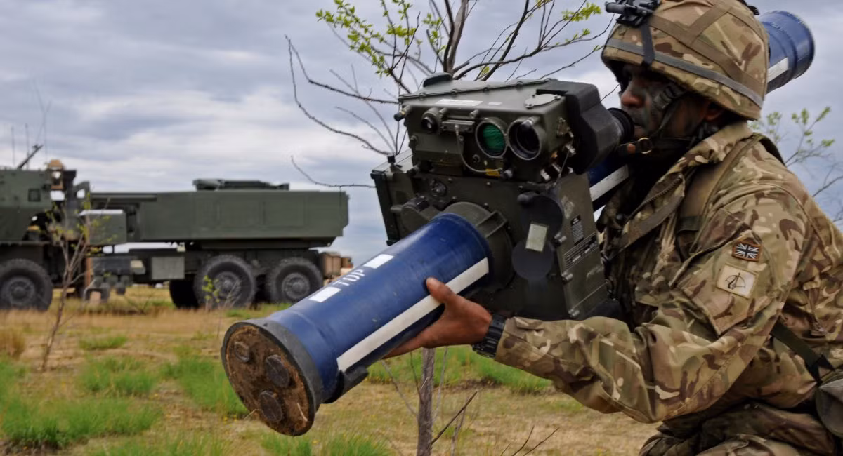 Mặc dù nghe có vẻ hay, nhưng đặc điểm của tên lửa Starlight là đòi hỏi phải được đào tạo chuyên nghiệp lâu dài; đây có thể trở thành lỗ hổng chết người, trong điều kiện chiến trường tàn khốc như ở Ukraine hiện nay.