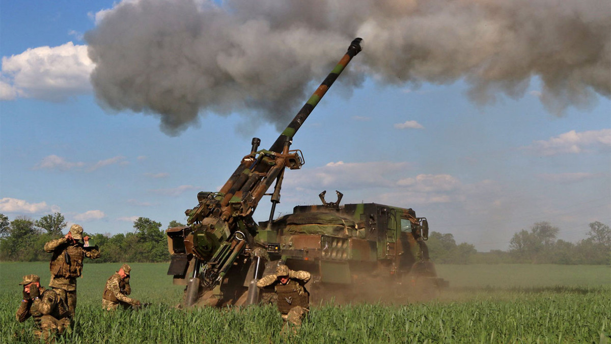 Trước đòn tấn công mãnh liệt bằng vũ khí hạng nặng của Quân đội Nga, NATO cũng tỏ ra bất lực. Nếu tính từ khi Nga bắt đầu "chiến dịch quân sự đặc biệt" tại Ukraine, thì phương Tây bắt đầu viện trợ quân sự cho Ukraine với số lượng lớn.