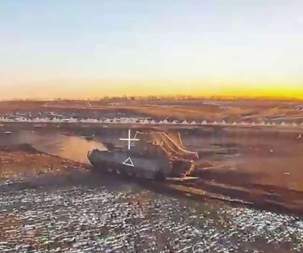 Kênh RVvoenkor đưa tin, RFAF đã đánh bật quân AFU khỏi làng Demidovka ở Belgorod, nơi đã bị quân Ukraine chiếm giữ 2 tuần trước, và đang dọn sạch các vành đai rừng lân cận.