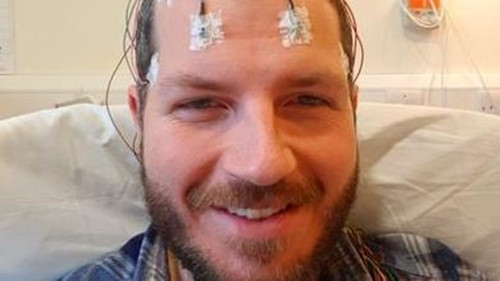 Mat tri nho 18 nam truoc, chi nho bai hat ma lay lai duoc ky uc