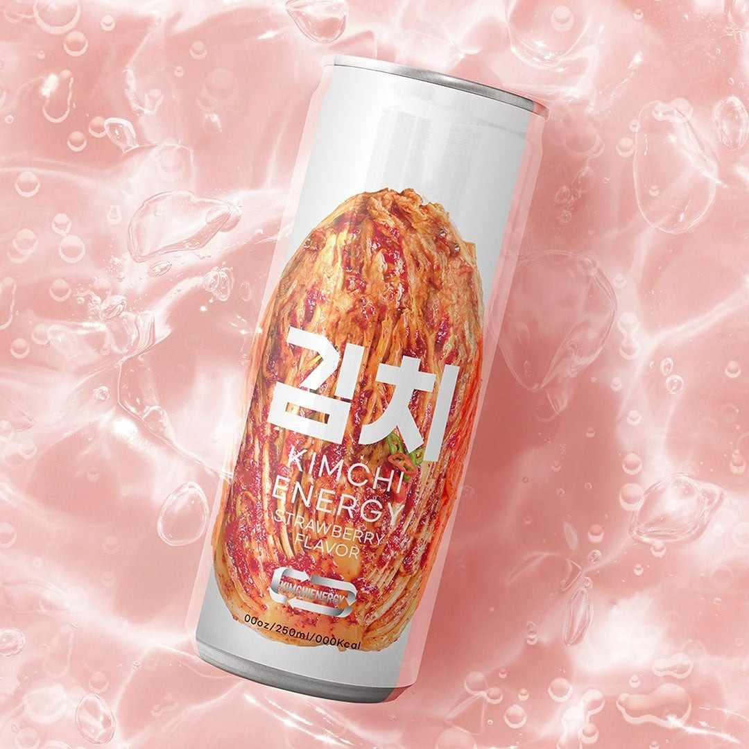 Mới đây, một thương hiệu Hàn Quốc đã tung ra sản phẩm "Nước tăng lực Kimchi" với số lượng hạn chế, được giới trẻ săn lùng nhiệt tình.