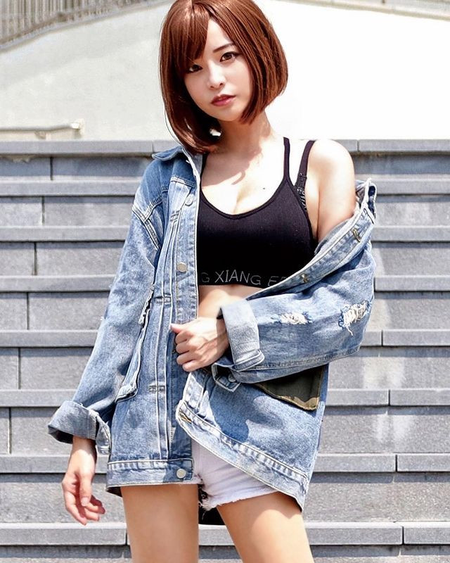 Ngay sau khi những hình ảnh này của hot girl Đài Loan được đăng tải, đã làm dấy lên phản ứng trái chiều.