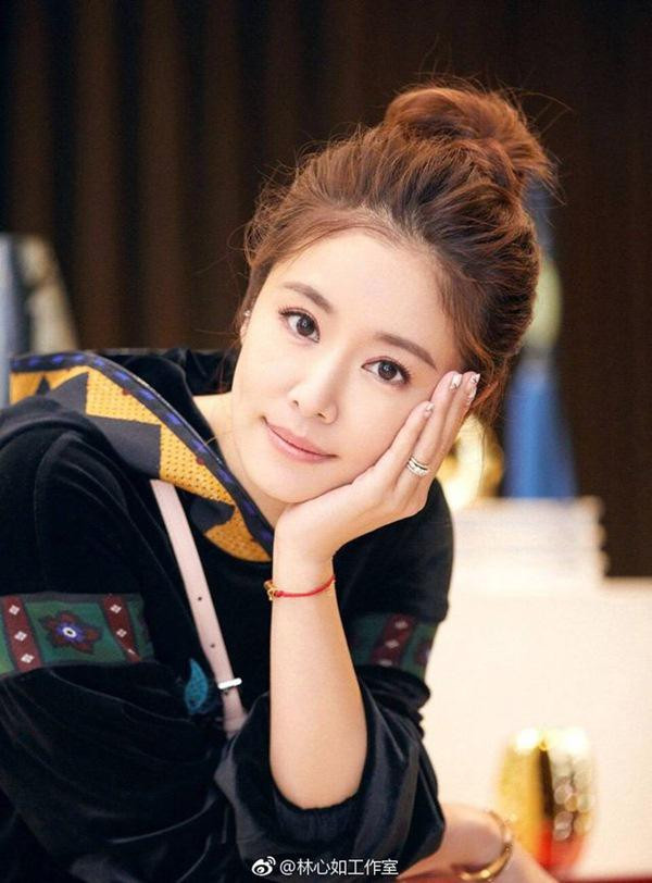 Bên cạnh đó, Lâm Tâm Như cũng cho biết cô không bao giờ để cân nặng của mình vượt quá tầm kiểm soát. Ngay khi có dấu hiệu tăng cân, Lâm Tâm Như sẽ siết chặt chế độ ăn uống, tránh ăn các loại đồ dầu mỡ.