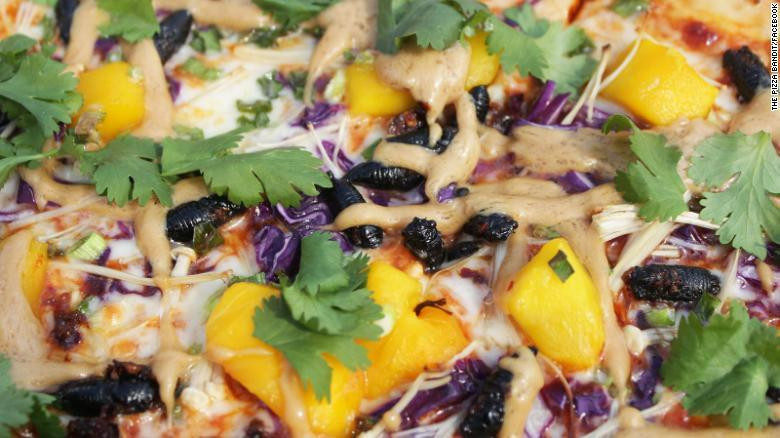 Sau khi tung ra bản thử nghiệm, lượng khách hàng hưởng ứng không hề nhỏ, những người đã nếm thử đều cho rằng pizza ve sầu rất ngon.