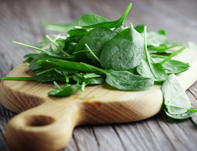 Không chỉ vậy, rau mùng tơi còn có chất nhầy pectin rất đặc biệt. Chất này giúp kích thích tiêu hóa, giúp hệ tiêu hóa hoạt động trơn tru, nhuận tràng tốt.