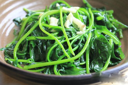 Thậm chí ngay cả khi để trong tủ lạnh vẫn sẽ sinh ra nitrat, về lâu dài sẽ ảnh hưởng nghiêm trọng đến sức khỏe.