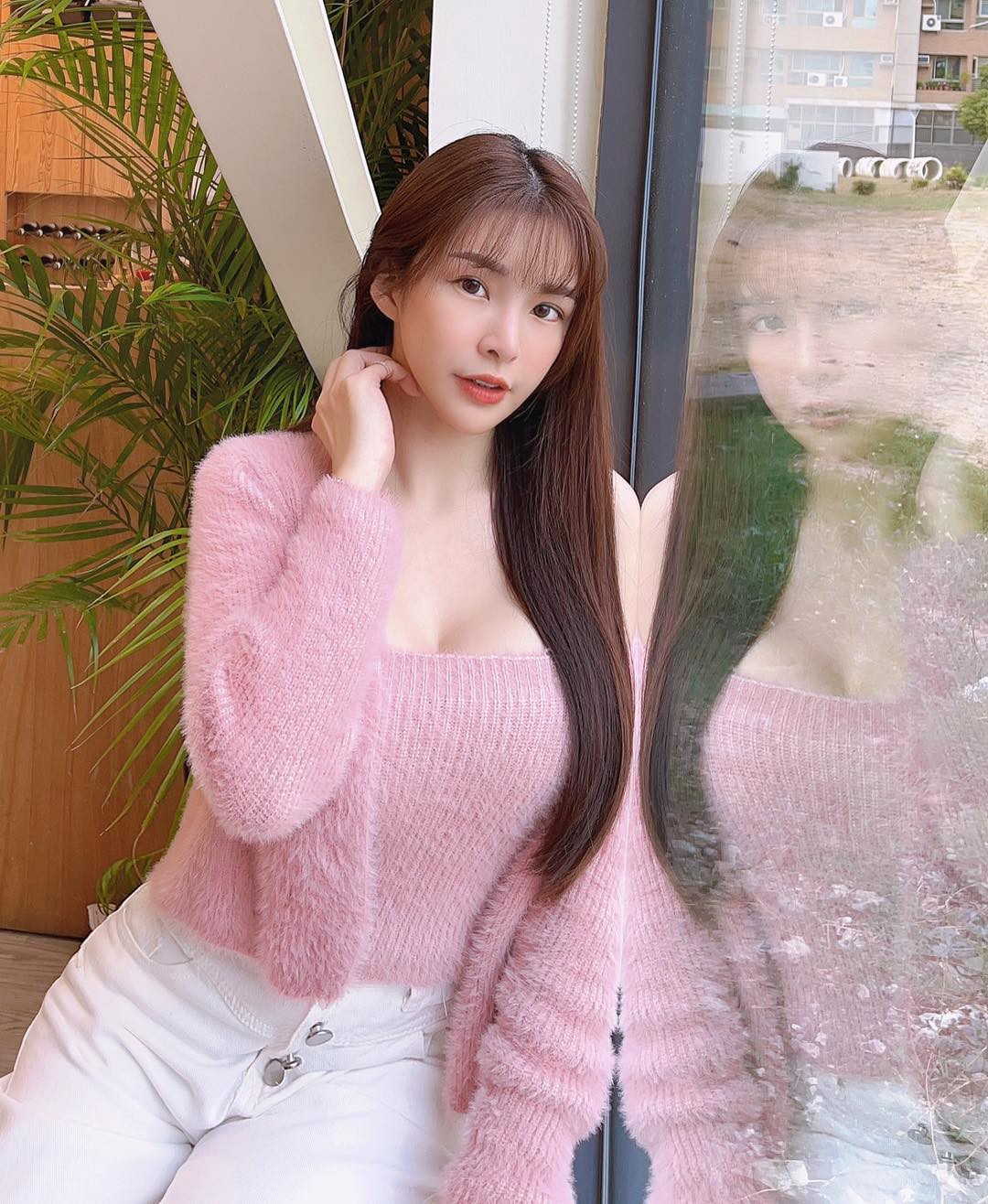 Thêm vào đó, việc cân bằng dinh dưỡng rất quan trọng, dù có phải ăn kiêng cũng nên chú ý bổ sung các vitamin và khoáng chất cần thiết.