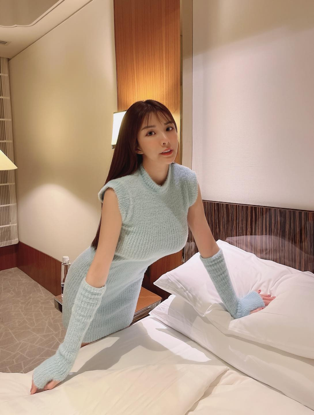 Điều ước thứ hai cô dành cho con gái, mong con gái mãi mãi vui vẻ và thoải mái như hiện tại, tương lai không gặp phải kẻ cặn bã.