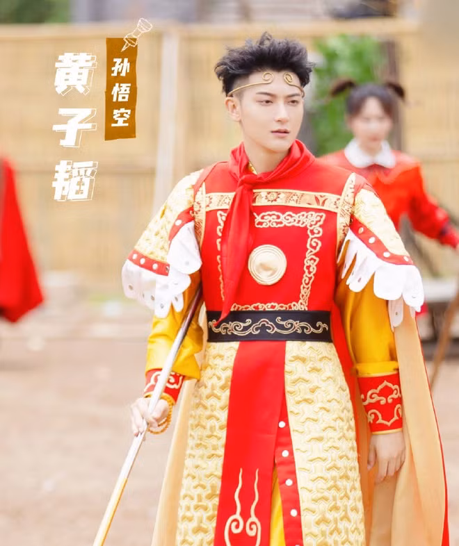 Hoàng Tử Thao hóa thân vào nhân vật Tôn Ngộ Không