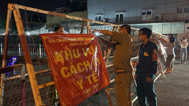 UBND quận cũng đảm bảo cung ứng lương thực, thực phẩm cho người dân trong thời gian thực hiện giãn cách xã hội.