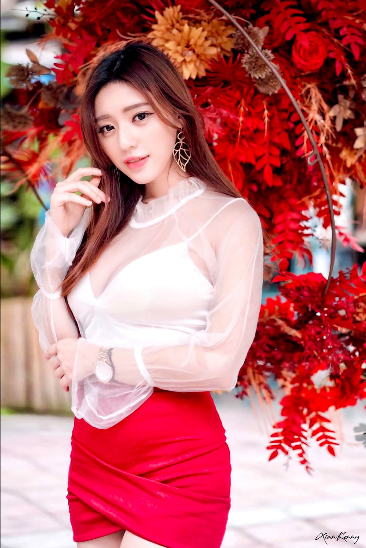 Tuy nhiên, càng về sau cô càng nhận ra, gợi cảm chính là lợi thế của mình. Nhờ chọn đúng hướng đi, Tạ Lập Kỳ có hơn 430.000 người hâm mộ.