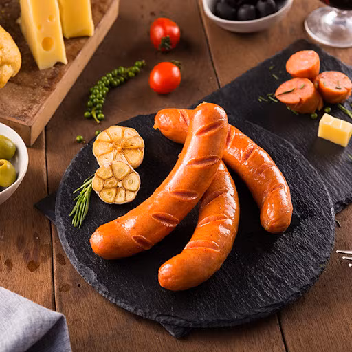 Tuy vậy, lại không hiếm loại phụ gia có thể sản sinh các hóa chất độc hại trong quá trình chế biến hoặc nấu nướng. Những hóa chất này có thể gây ung thư.