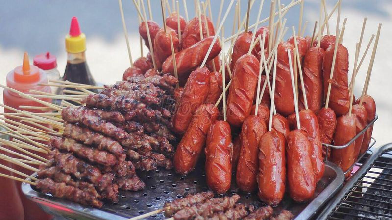 WHO đã lên tiếng cảnh báo và xếp 3 loại thịt gồm thịt nướng, thịt qua chế biến sẵn, thịt đỏ mốc vào danh sách những loại thịt có khả năng gây ung thư cho người dùng. Vậy muốn khỏe mạnh thì tốt nhất bạn nên quản chặt mồm miệng.