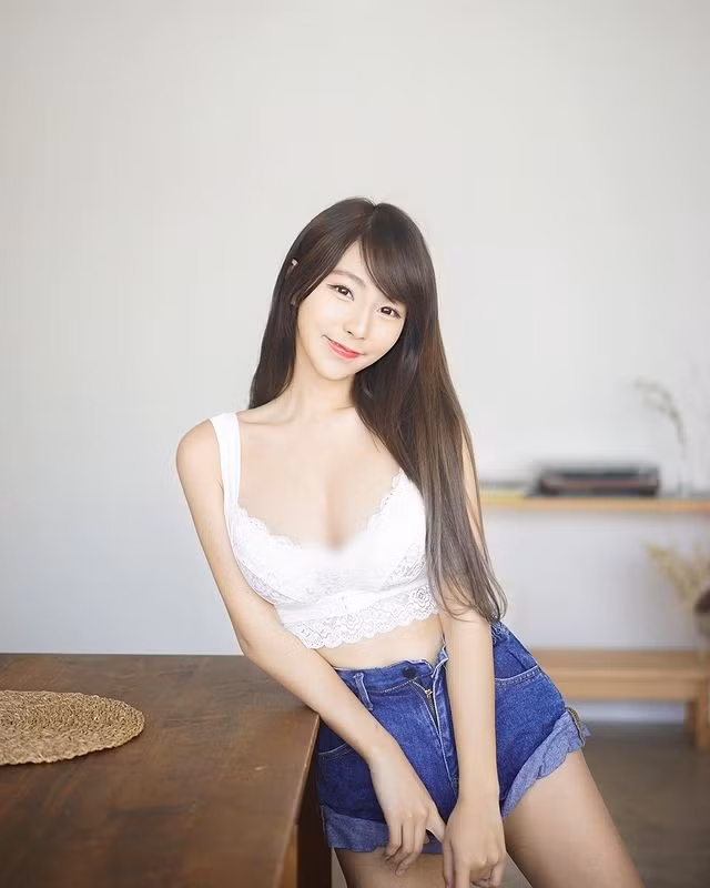 Chỉ tính riêng trang Instagram cá nhân, Tô Tiểu Tiểu cũng có tới gần 300.000 người hâm mộ.