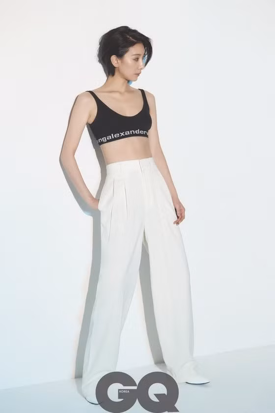 Các thực phẩm được nữ diễn viên ưu tiên sử dụng có lợi cho việc giảm cân, giữ dáng bao gồm: protein nạc, chất béo tốt, chất xơ và ngũ cốc nguyên hạt.