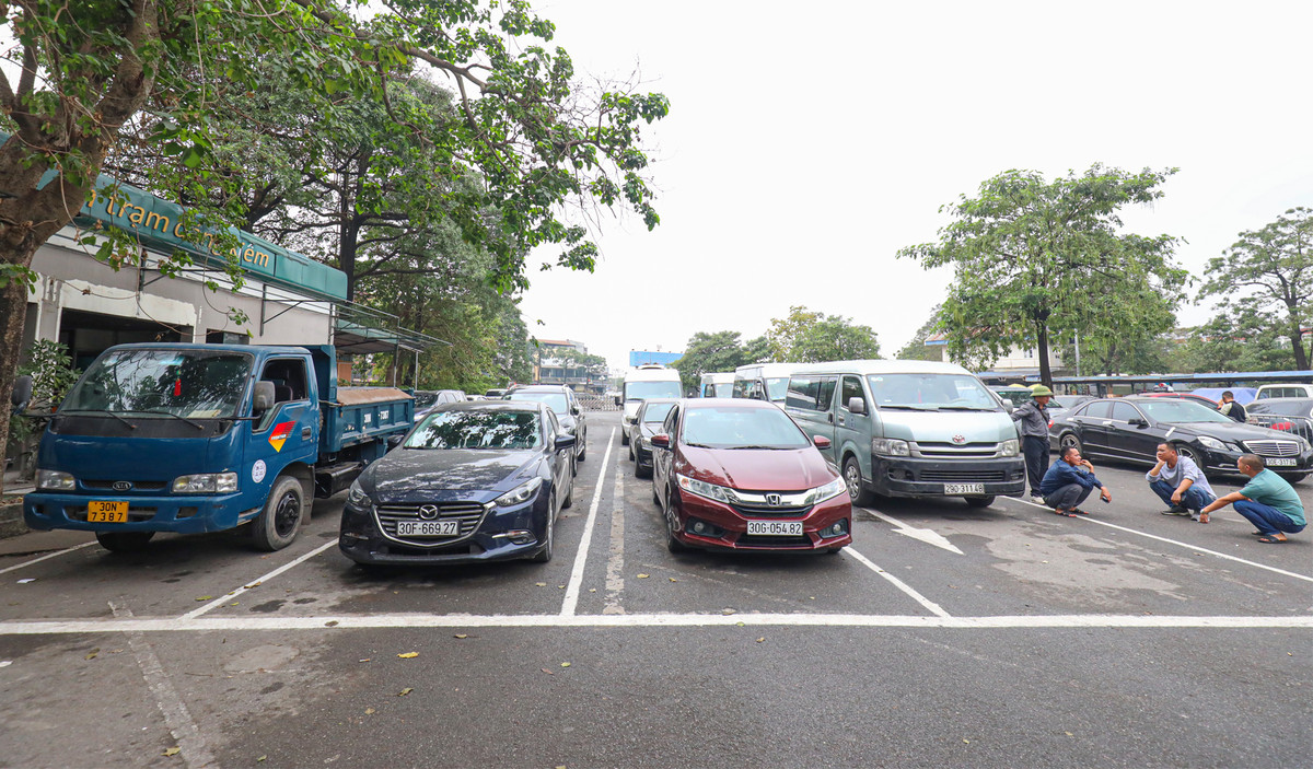  Trung tâm đăng kiểm tăng ca, thêm giờ: Ngày 11/3, ghi nhận của PV Báo Tri thức và Cuộc sống, nhiều trung tâm đăng kiểm sau khi tạm dừng để phục vụ công tác điều tra, nay được trở lại hoạt động đã làm cả ngày nghỉ như Trung tâm Đăng kiểm 29-03S (số 3 Lê Quang Đạo, quận Nam Từ Liêm) và Trung tâm 29-14D (cụm công nghiệp Thanh Oai, Bích Hòa, Thanh Oai) và Trung tâm đăng kiểm 2905V.