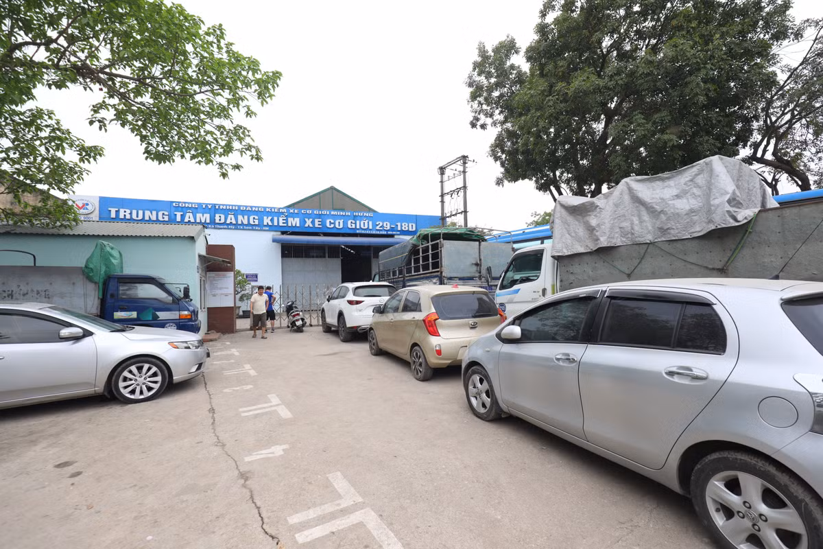 Vì sao không giãn chu kỳ kiểm định ô tô đến 9 chỗ có kinh doanh vận tải? Vi sao khong gian chu ky kiem dinh o to den 9 cho co kinh doanh van tai?